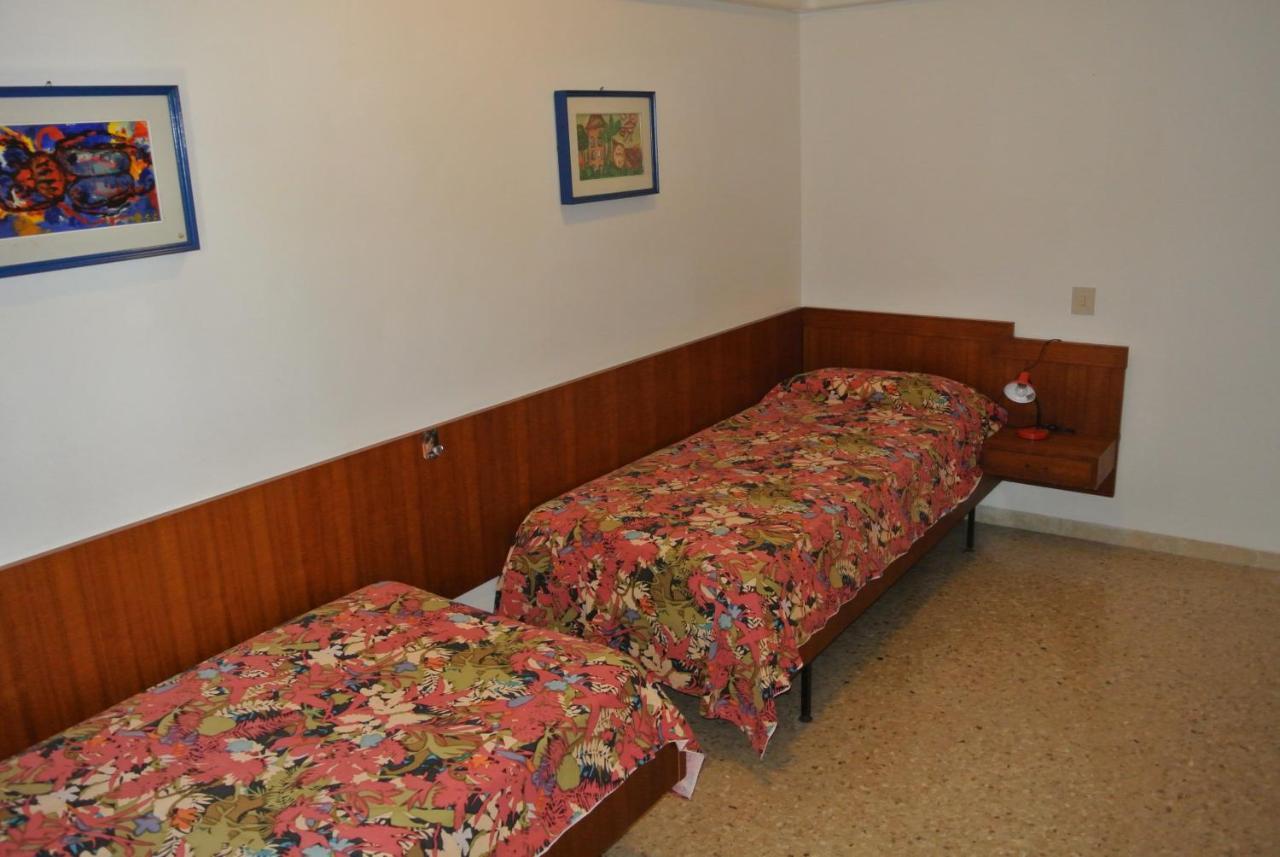 Condominio Villa Chiara Lignano Sabbiadoro Esterno foto